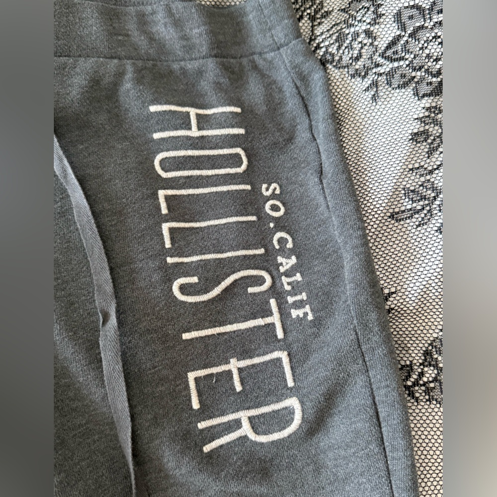 Vintage Hollister Lounge Pants - Picture 4 of 6